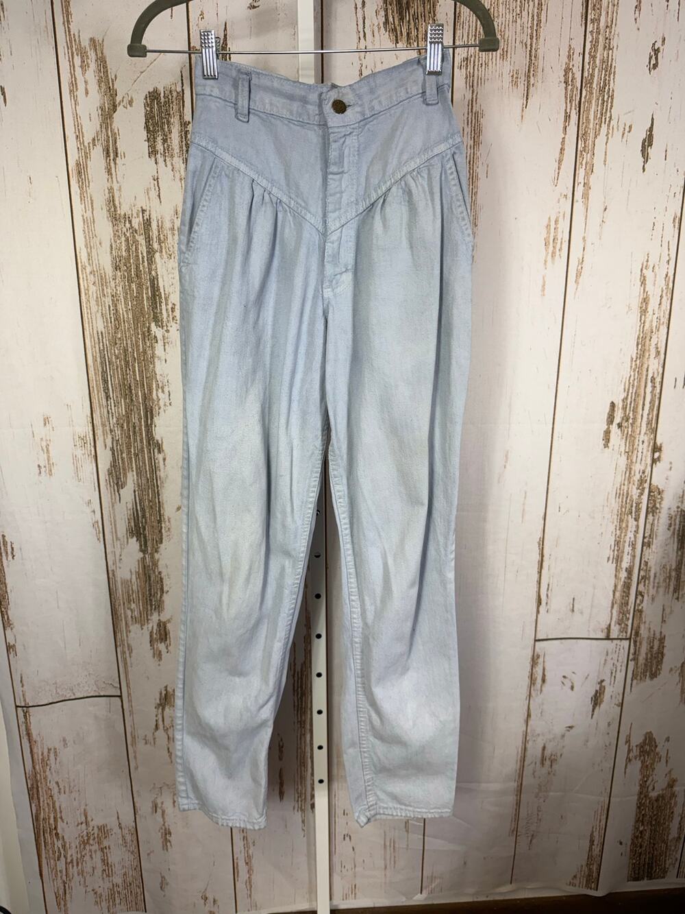 Robin Ross, Vintage Bareback Light wash Jeans. Size Similar to 24. Good used con